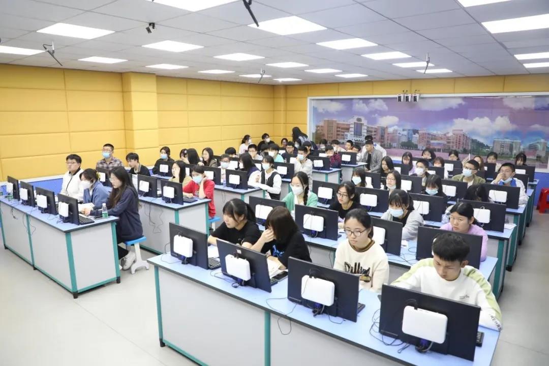 <a href=http://www.tjsxht.com/school-399/ target=_blank class=infotextkey>xASIЌWУ</a>