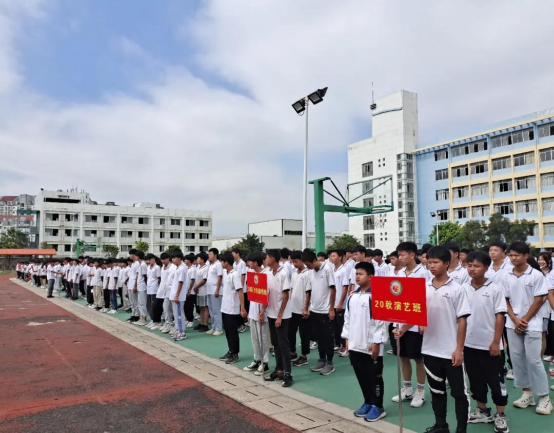 <a href=http://www.tjsxht.com/school-586/ target=_blank class=infotextkey>福建省鴻源技術學校</a>