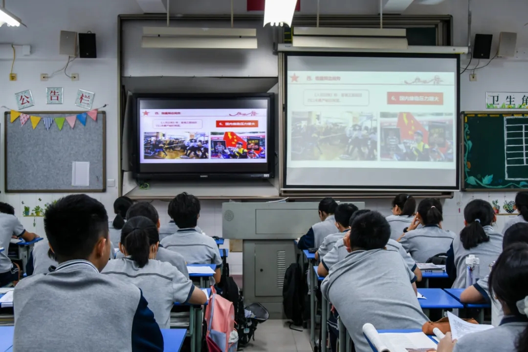 點燃少年強國夢 | 廈門雙十中學舉行國防軍事教育專題講座