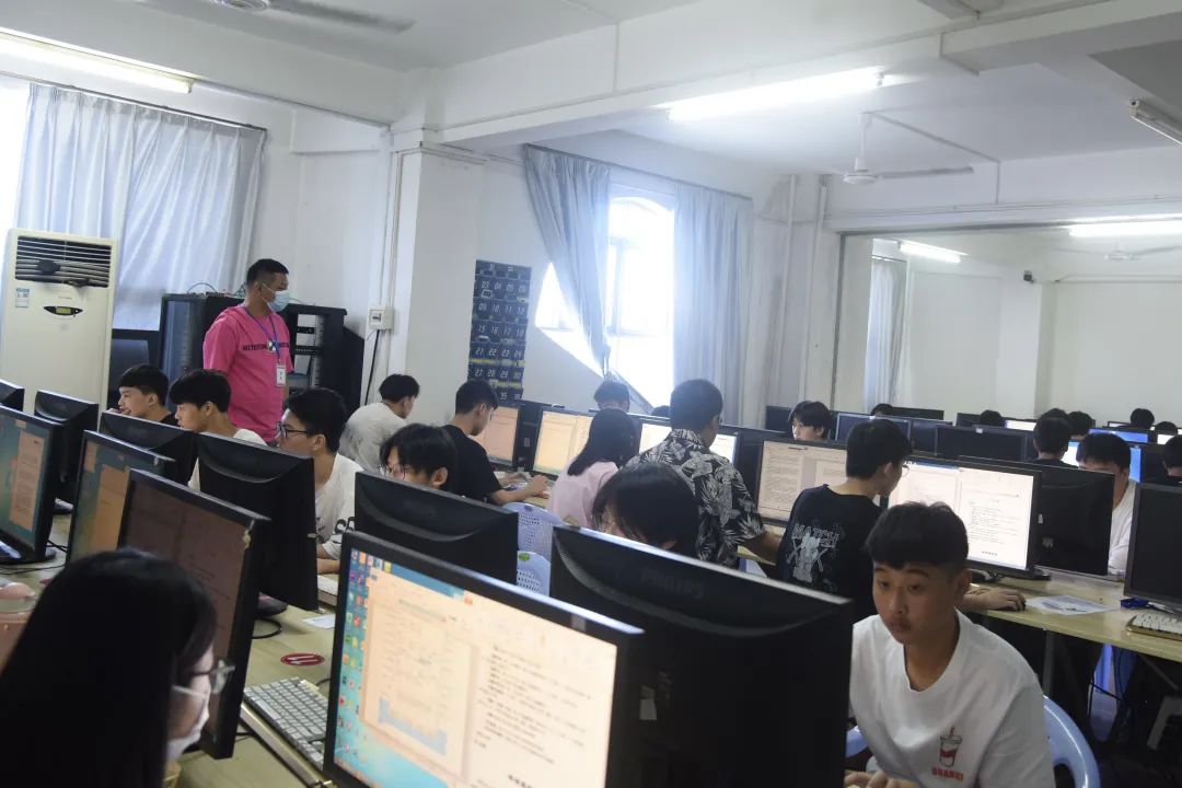 <a href=http://www.tjsxht.com/school-458/ target=_blank class=infotextkey>Ȫݳй̼gWУ</a>eIYJԇ