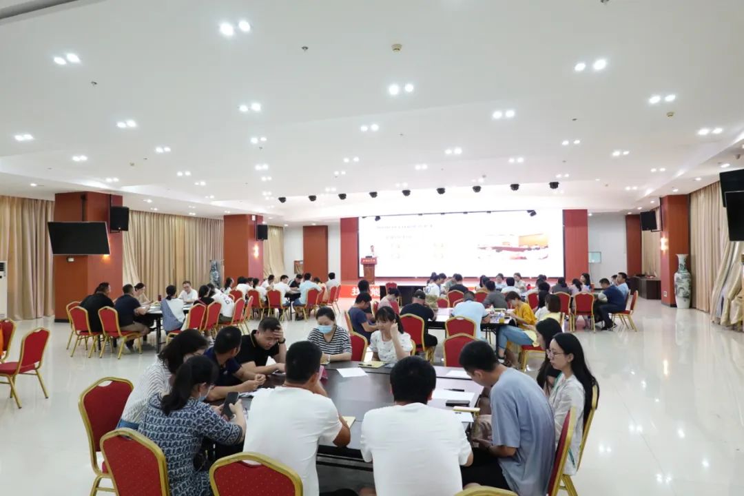 <a href=http://www.tjsxht.com/school-357/ target=_blank class=infotextkey>福建工業學校</a>召開2021-2022學年第二學期班主任德育工作研討會
