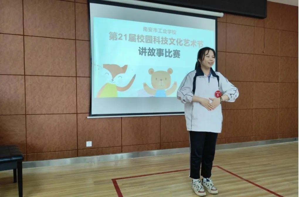 <a href=http://www.tjsxht.com/school-417/ target=_blank class=infotextkey>ϰйIWУ</a>--FcϵУ@Ļˇg