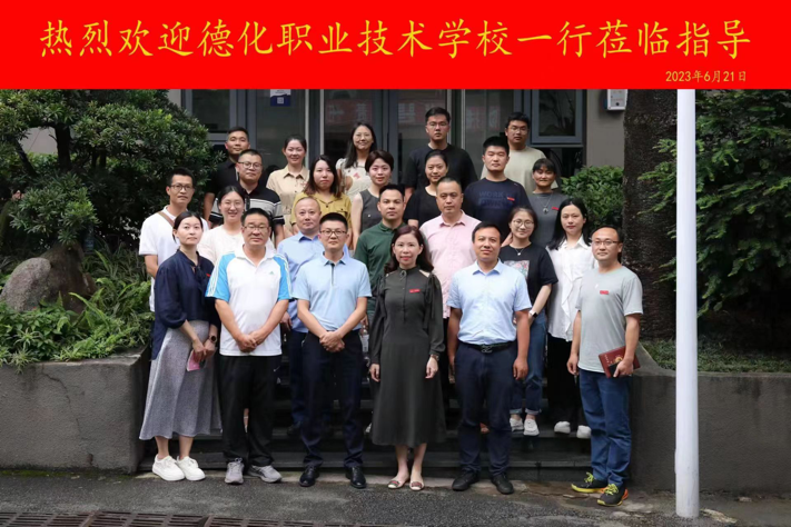 M(jn)УҕҰ W(xu)(x)˼<a href=http://www.tjsxht.com/school-435/ target=_blank class=infotextkey>»I(y)g(sh)W(xu)У</a>һиŅ^W(xu)(x)