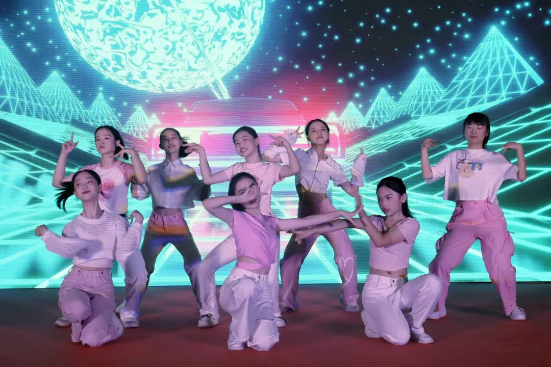 福州雙安中學:青春筑夢 強國有我丨我校成功舉辦“演生韻芳華,奏彩翼雙安”主題文藝匯演活動