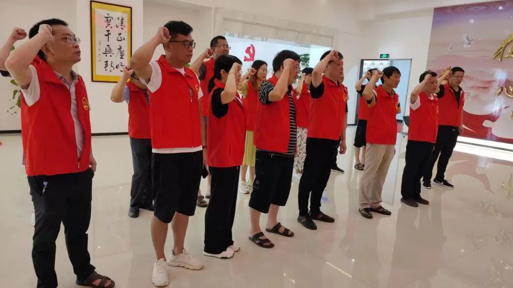 福清市高山育才中學:迎七一,高山育才中學開展“紅心向黨”主題黨日活動