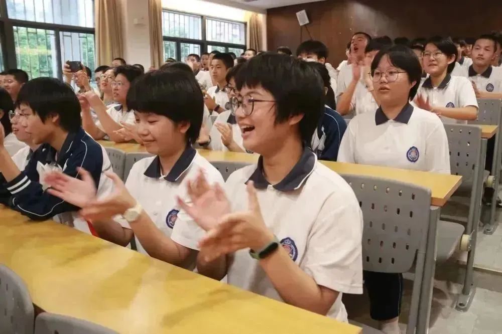 福州黎明中學:滿載祝福赴征程 逐夢中考折桂冠 | 福州黎明中學舉行2023屆中考送考儀式