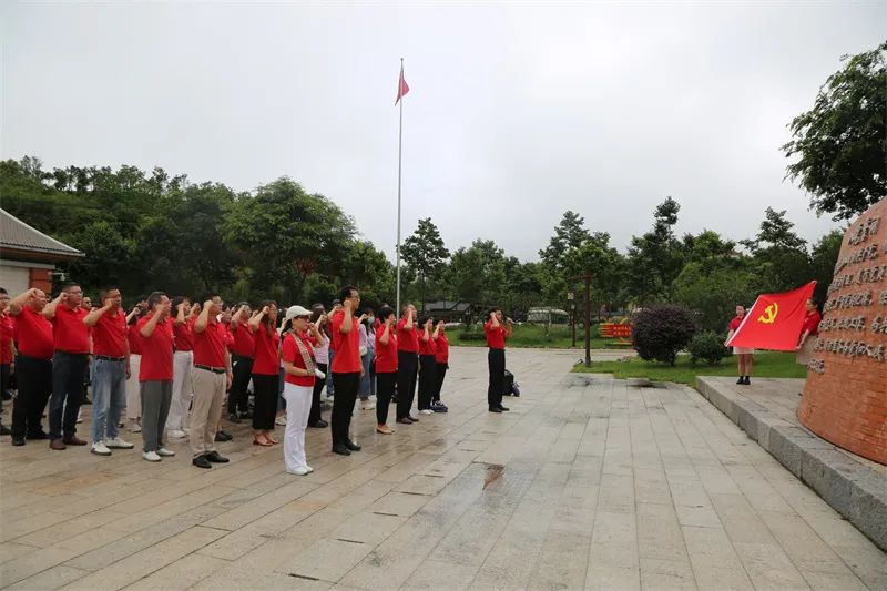 廈門英才學校:黨建引領 | 牢記使命 砥礪奮進 追求卓越