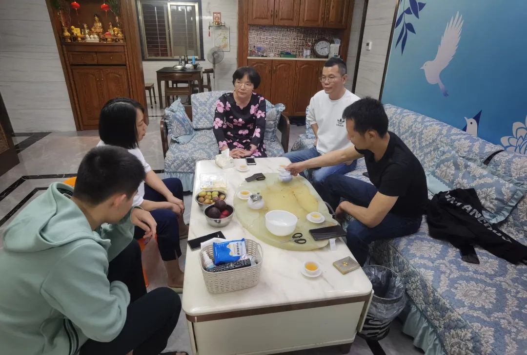 漳州雙語(yǔ)實(shí)驗(yàn)中學(xué):暖春三月 溫暖到家——漳州外國(guó)語(yǔ)學(xué)校2023年春季家訪紀(jì)實(shí)