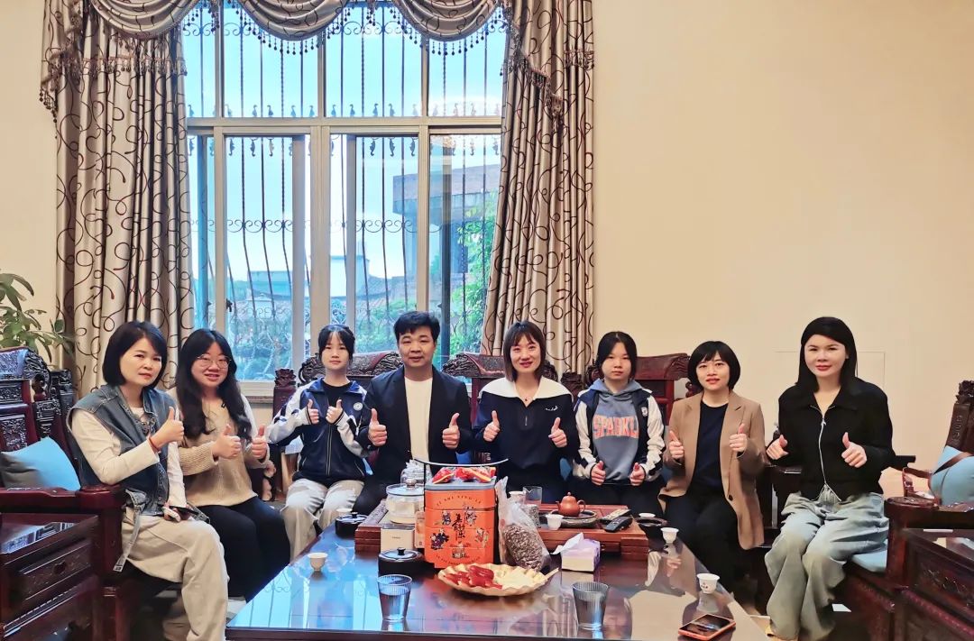 漳州雙語(yǔ)實(shí)驗(yàn)中學(xué):暖春三月 溫暖到家——漳州外國(guó)語(yǔ)學(xué)校2023年春季家訪紀(jì)實(shí)
