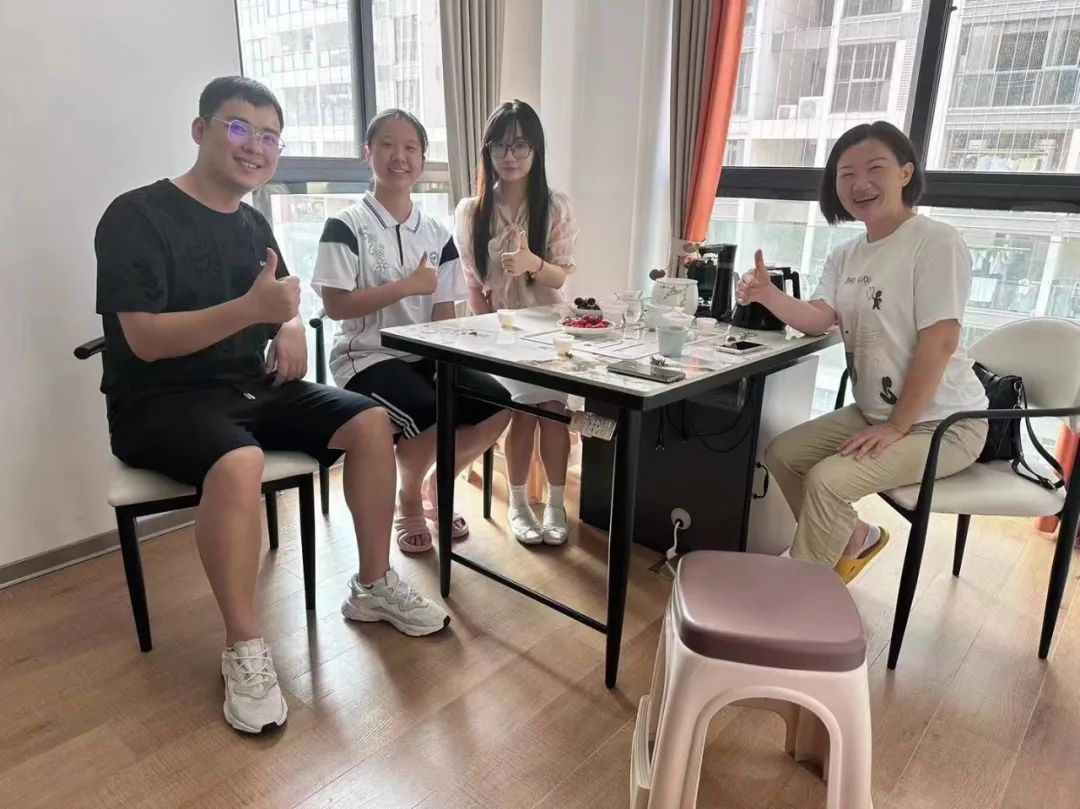 漳州實(shí)驗(yàn)中學(xué):與愛(ài)同行 未來(lái)可期——漳州實(shí)驗(yàn)高級(jí)中學(xué)(漳州實(shí)驗(yàn)中學(xué)高中部)高三年愛(ài)心燉湯、高一高二家訪活動(dòng)及月考表彰