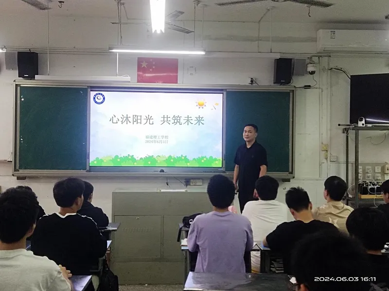 <a href=http://www.tjsxht.com/school-362/ target=_blank class=infotextkey>WУ</a>