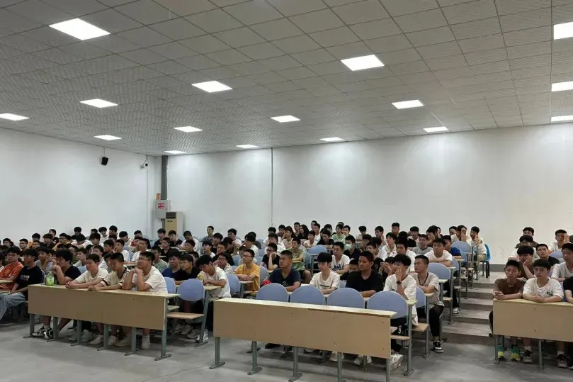 <a href=http://www.tjsxht.com/school-432/ target=_blank class=infotextkey>ĽIЌWУ</a>