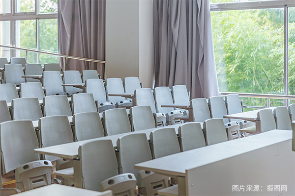 <a href=http://www.tjsxht.com/school-380/ target=_blank class=infotextkey>ȪˇgWУ</a>~Ƕ٣