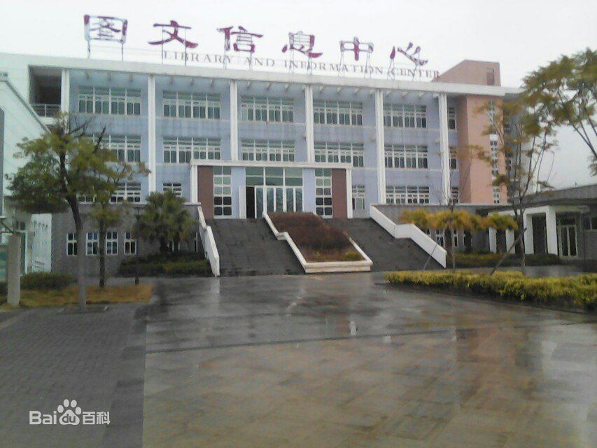 <a href=http://www.tjsxht.com/school-465/ target=_blank class=infotextkey>福清龍華職業中專學校</a>