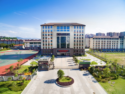<a href=http://www.tjsxht.com/school-420/ target=_blank class=infotextkey>福州財政金融職業中專學校</a>