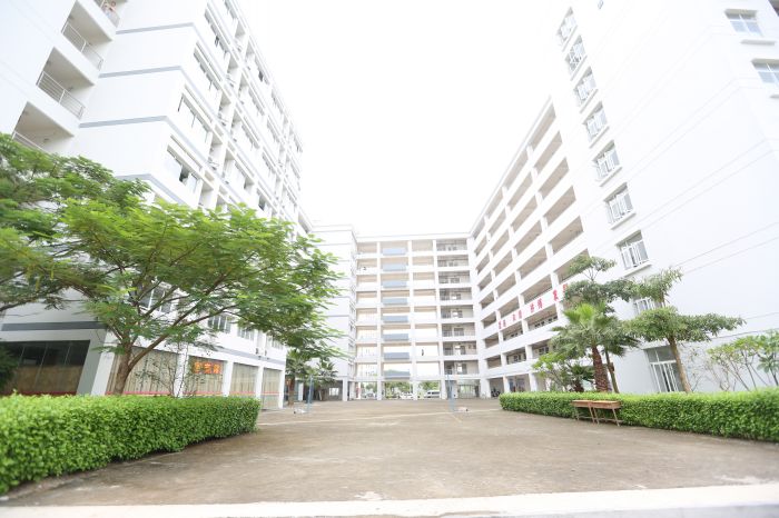 <a href=http://www.tjsxht.com/school-576/ target=_blank class=infotextkey>福建省海峽金英職業技術學校</a>