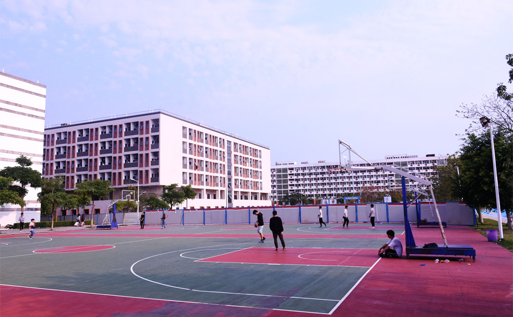 <a href=http://www.tjsxht.com/school-584/ target=_blank class=infotextkey>福建省鷺島職業技術學校</a>